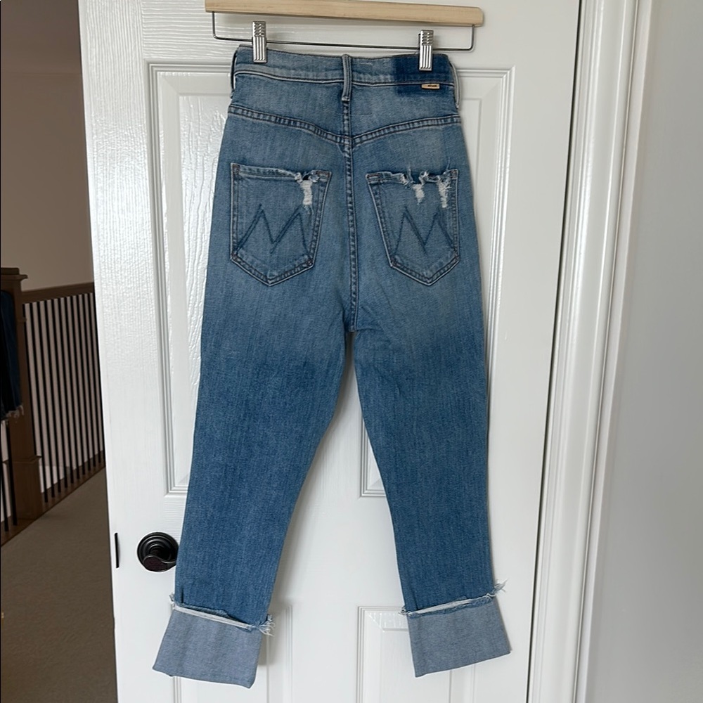MOTHER Blue Ankle Cropped Jeans with High-Waisted Design